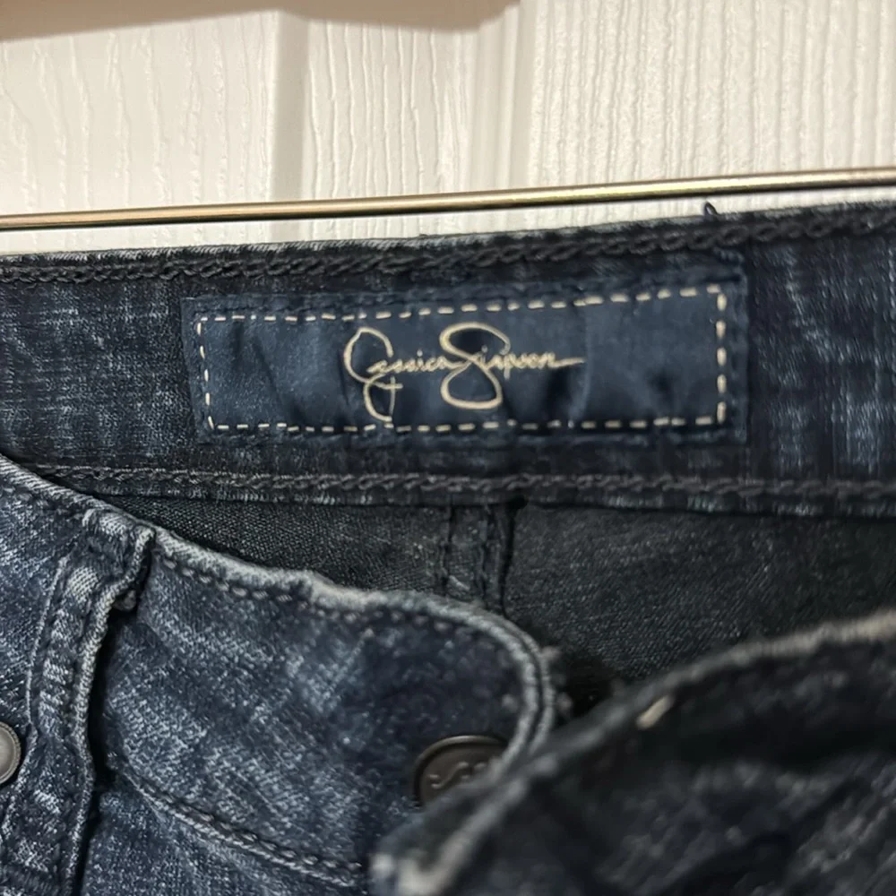 Jessica Simpson wide leg Jeans. Size 29 - Picture 3 of 4